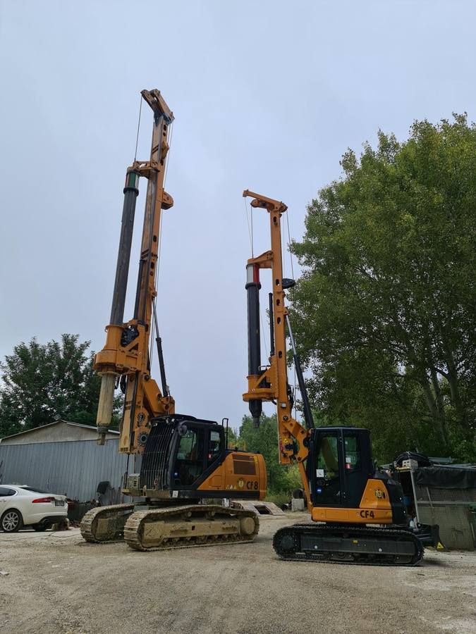 Trivellatrici CF8 e CF4 con logo aziendale